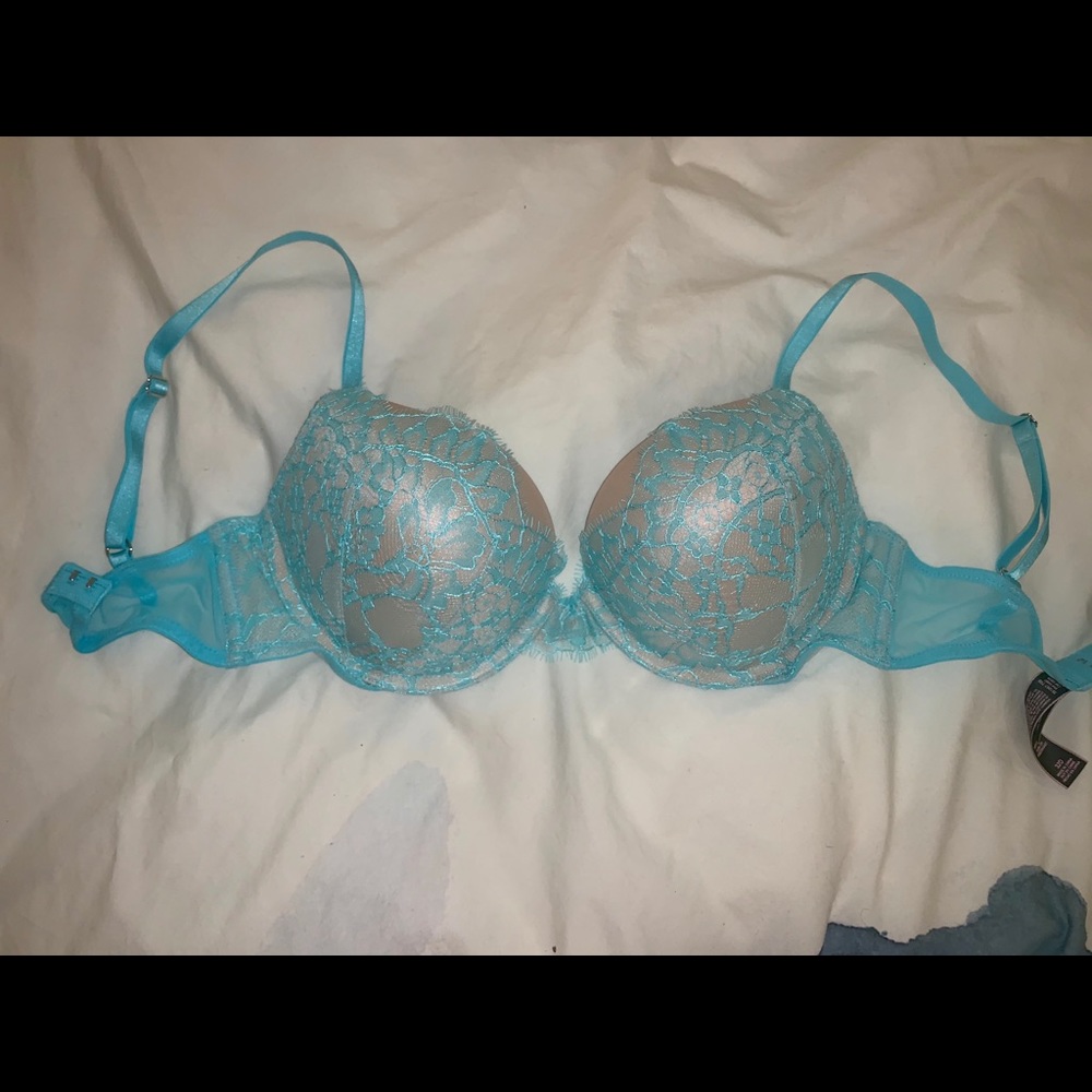 Victoria’s Secret Very Sexy push-up bra